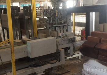 耐火磚全自動(dòng)生產(chǎn)線——自動(dòng)檢測(cè)、碼垛客戶現(xiàn)場(chǎng)